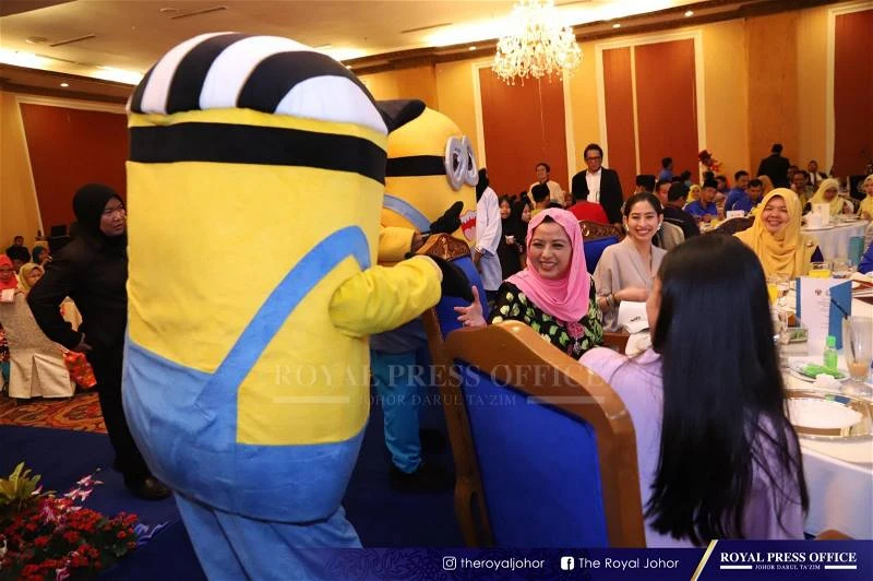 【第17任國家元首後】會說華語的王室成員　熱愛藝術關懷弱勢群體