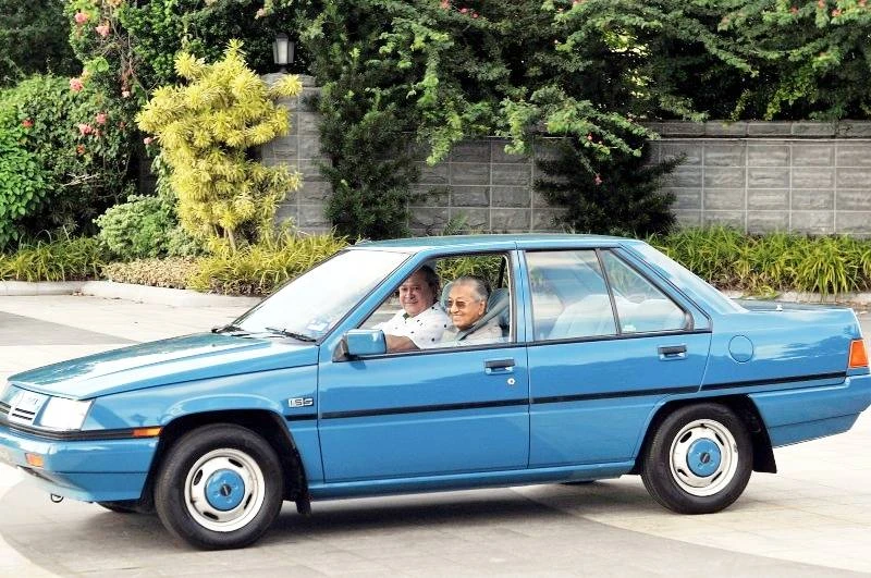 【第17任國家元首：完結篇】擅長駕馭交通工具　海陸空無所不能