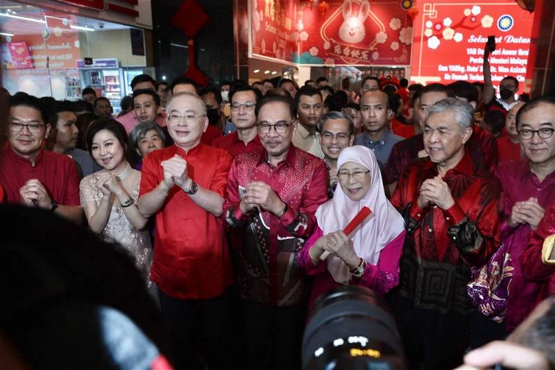 馬華年初一新春大團拜　首相安華出席與民同歡