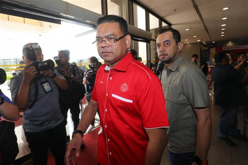 巫統將全國徵集聯署　尋求新元首全面特赦納吉