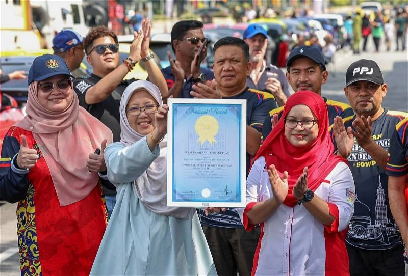 644車布城排長車龍3.351公里　創大馬紀錄大全