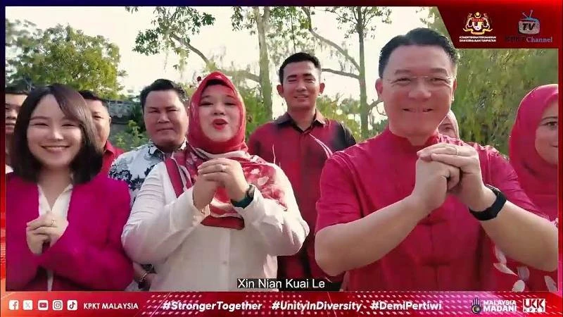 倪可敏攜房地部官員錄賀年視頻　祝國民新春快樂 各族「同心一意」