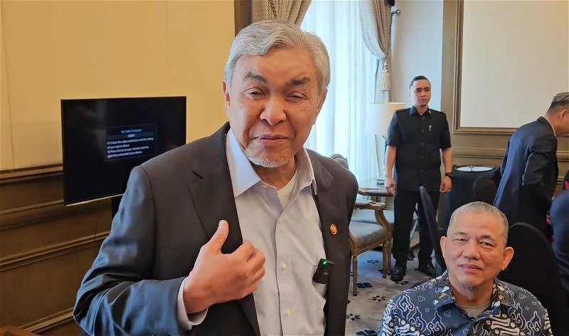 「新年快樂,新年好,年年好」 安華用中文向華社拜早年