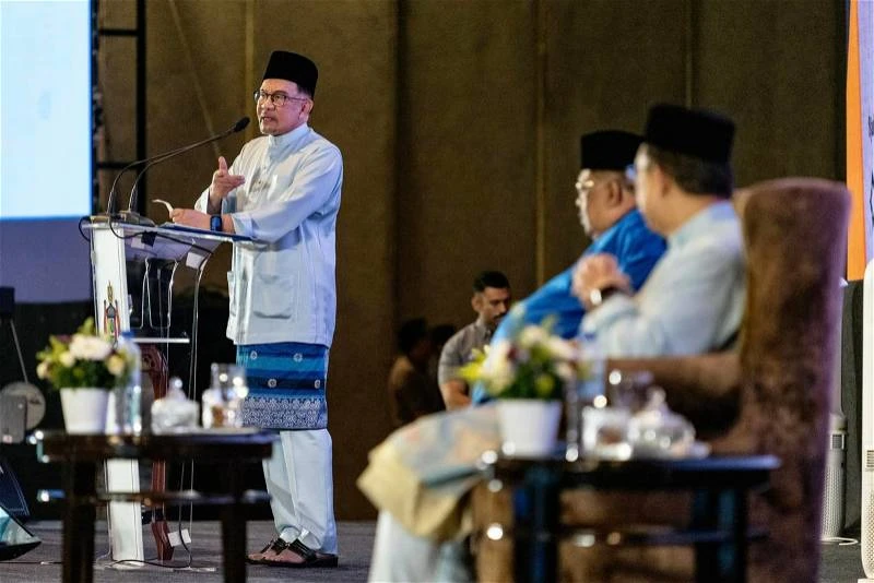 安華：絕不對貪污者妥協