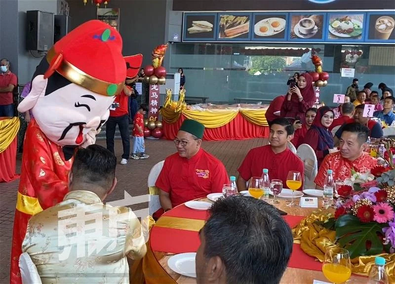 達基尤丁與聶依琳合照流傳 阿旺哈欣:這是極不成熟行徑