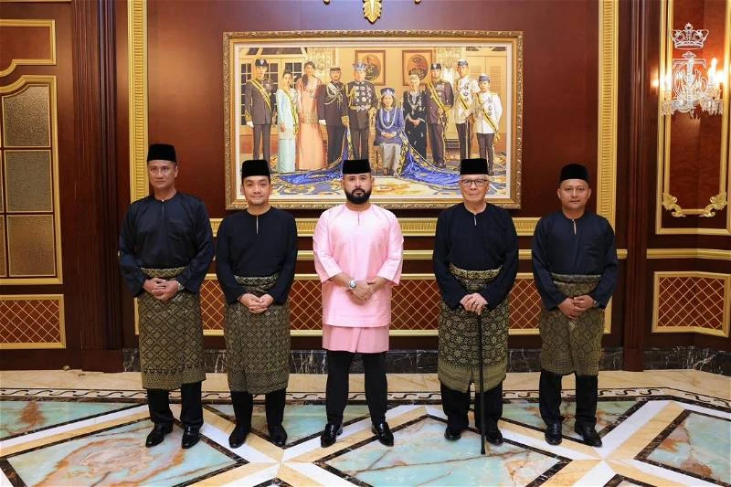 【柔行政團隊改組調整】柔大臣重掌旅遊事務 原任行政議員諾麗扎除名