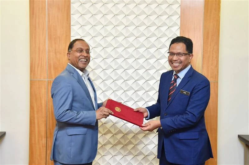 闊別8年後再度受委　再尼烏江任高教部秘書長