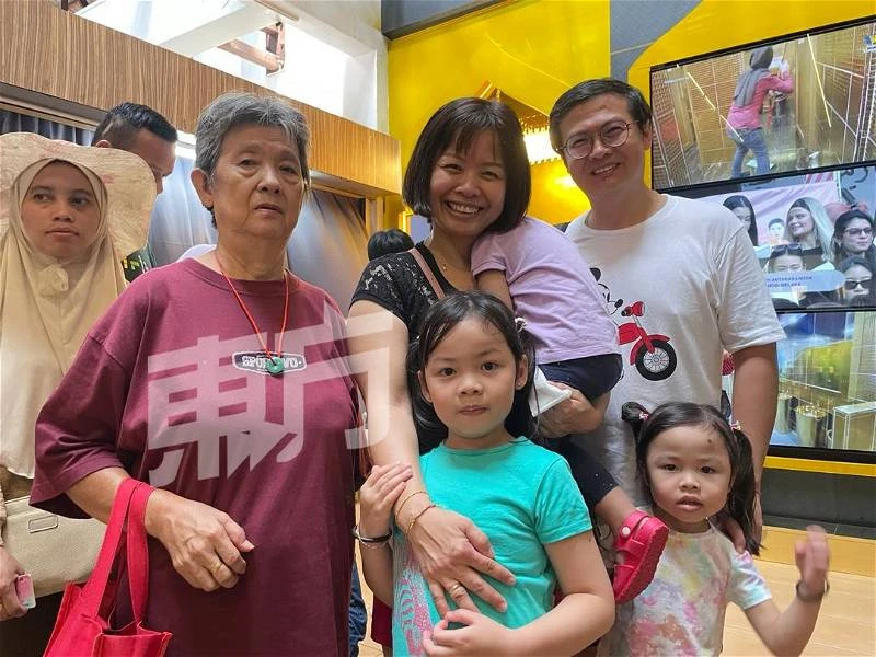 各族民眾「傾巢出動」 　甲州10免費景點現人龍