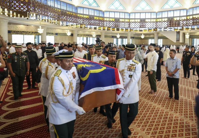 泰益瑪目逝世　砂領袖致哀