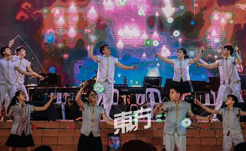 近3萬名民眾湧入雞場街 參與甲農曆新年門戶開放