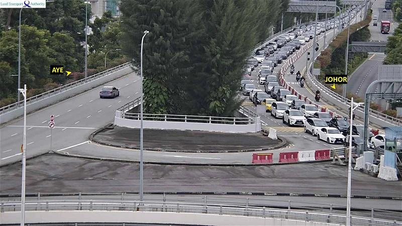 新加坡明起學校假期 馬新2關卡通關現車龍