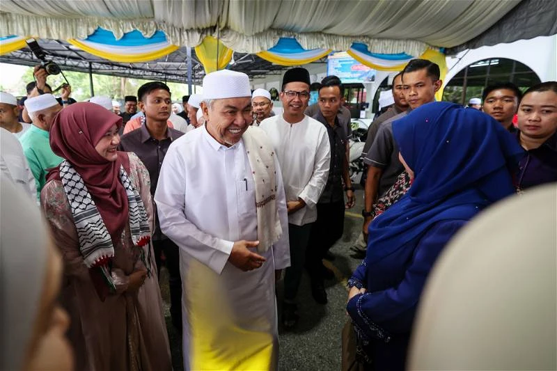 是否同一屋檐下　阿末扎希：州需與政府並肩前進