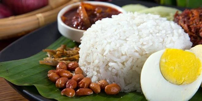 男子不滿每次收費不同！　椰漿飯老闆娘：年輕人別那麼計較