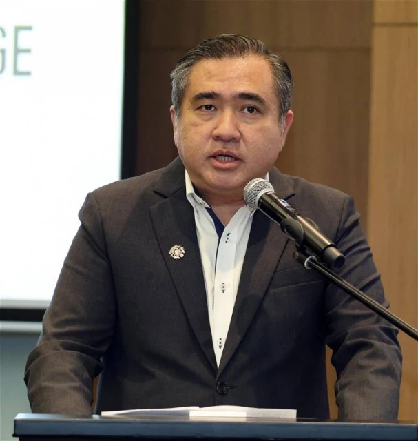 政府料下月公布　電動汽車路稅框架