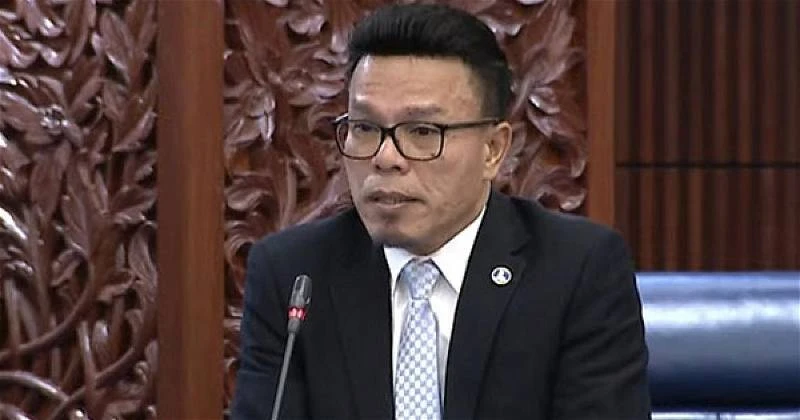 祝賀土團成功修章　莫哈末阿茲茲：但我會續挺安華