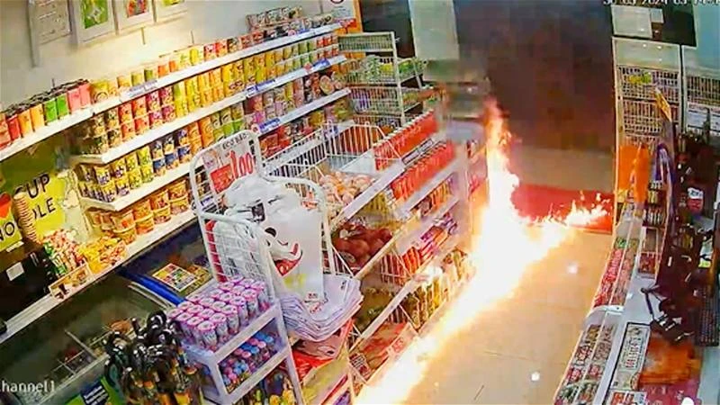 關丹KK便利商店遭拋汽油彈 警方:調查證實僅一人涉案