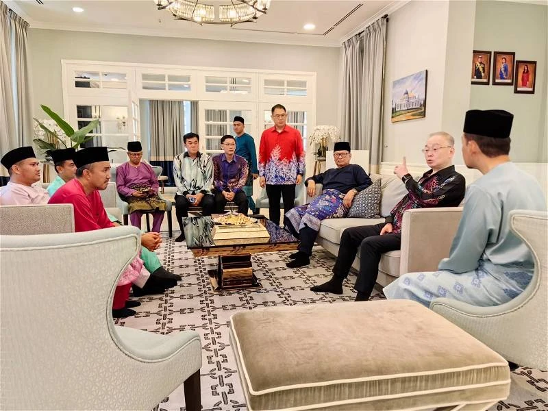 柔大臣開齋節門戶開放 魏家祥率馬華4議員出席