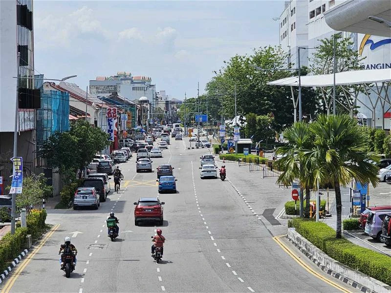 開齋節首日喬治市交通順暢 商家:第三天才會見人潮