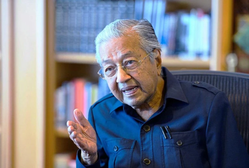 馬哈迪堅稱自己無罪 挑戰反貪會出示證據