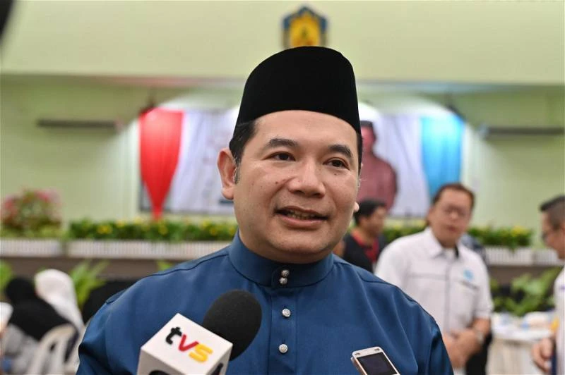 願邀親國陣網紅上「拷問部長」節目 拉菲茲:條件是先留下真名