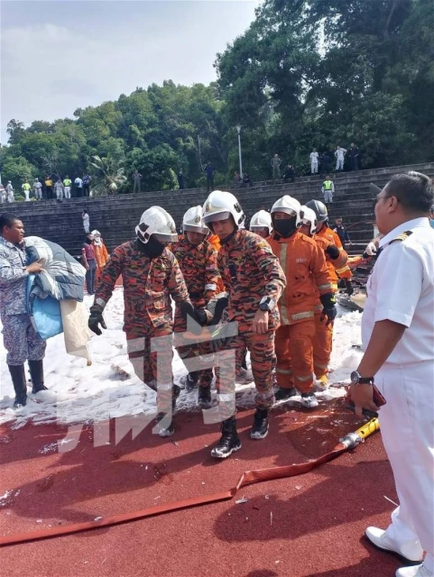 大馬皇家海軍建軍日彩排 2直升機墜毀10人罹難