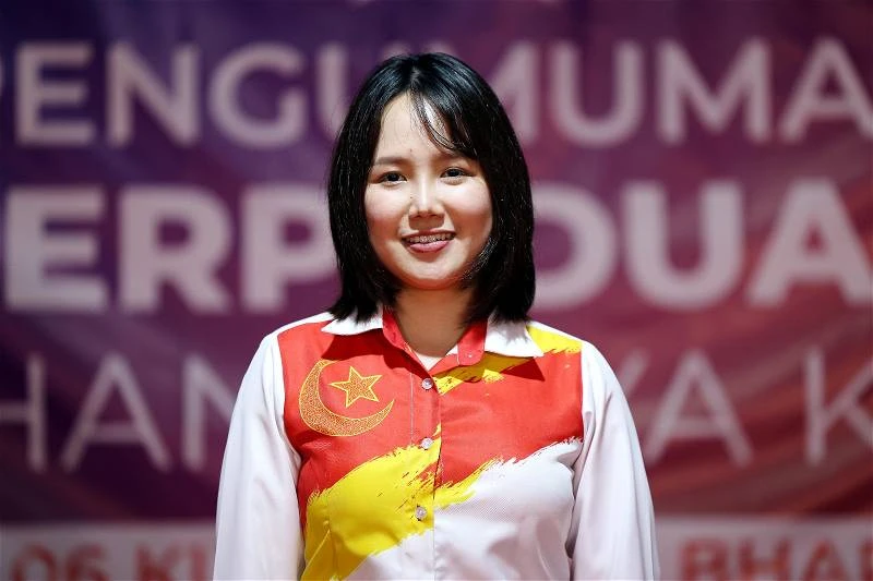 【新古毛補選】假帳號盜用彭小桃肖像發帖