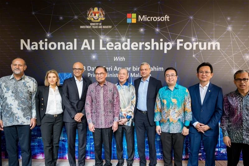 微軟加碼投資105億令吉 安華:大馬史上最大單筆投資