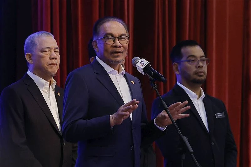 首相指示閣員與長官　領養自己家鄉以改善窮人生活