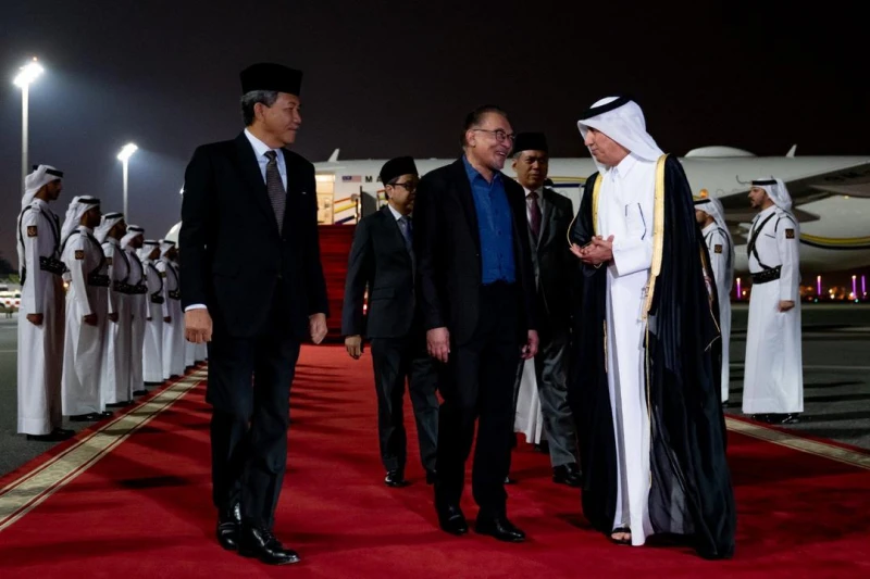 安華抵達多哈展開3天訪問 見卡達首相業界領袖招商