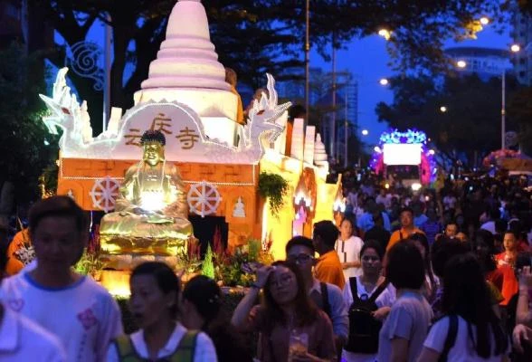 5月22日衛塞節花車大遊行 料5萬人共襄盛舉