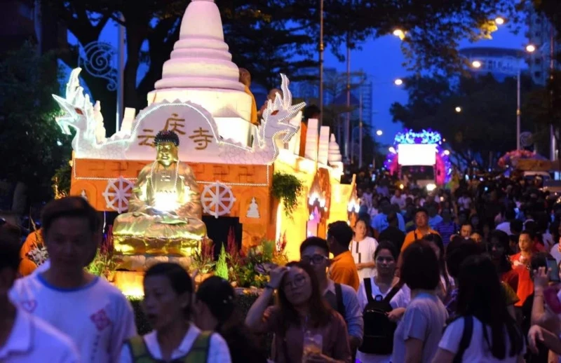 5月22日衛塞節花車大遊行 料5萬人共襄盛舉