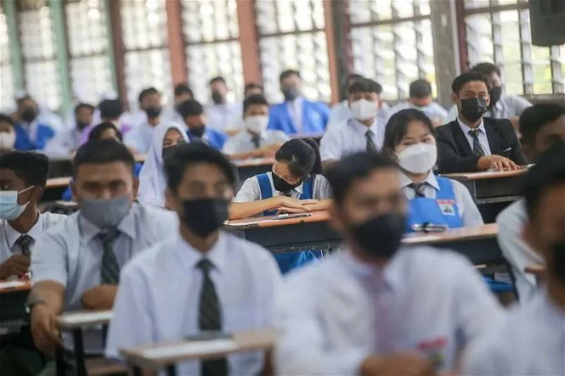 「只有文憑可帶來更好前途」 學子受促勿做出錯誤選擇