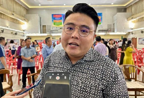 檳11所華中被指「反國語」 吳家良抨巫青團長搞不清事實