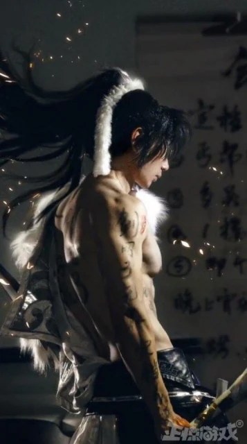 為和魔獸搶人真拼了，西山居製作人犧牲色相，騰訊找山寨周杰倫