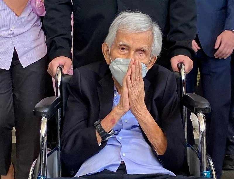 敦達因等24造提司法審核 要求解凍銀行戶頭