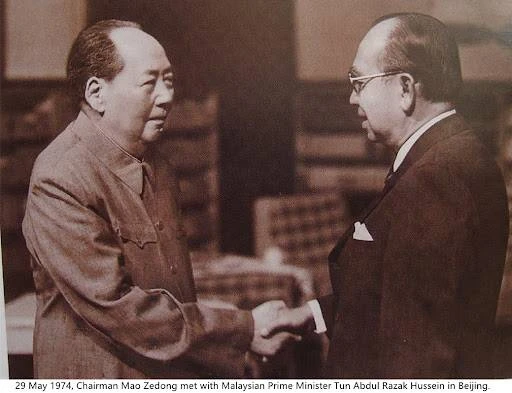 敦拉薩毛澤東握手照標誌馬中建交　國家檔案館保存馬中關係歷史記錄