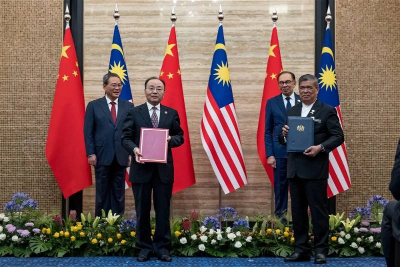 馬中簽署14項協定　落實免簽及新鮮榴槤出口中國