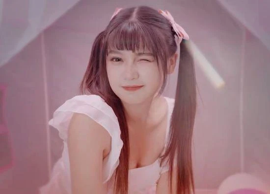 《「硬」控你一整晚上：女神全部鎖定我》現已發售！