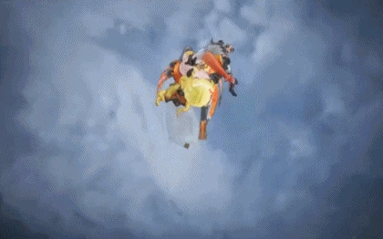 在澀澀道路一去不回！《塵白禁區》周年慶尺度太大，油管都播不了