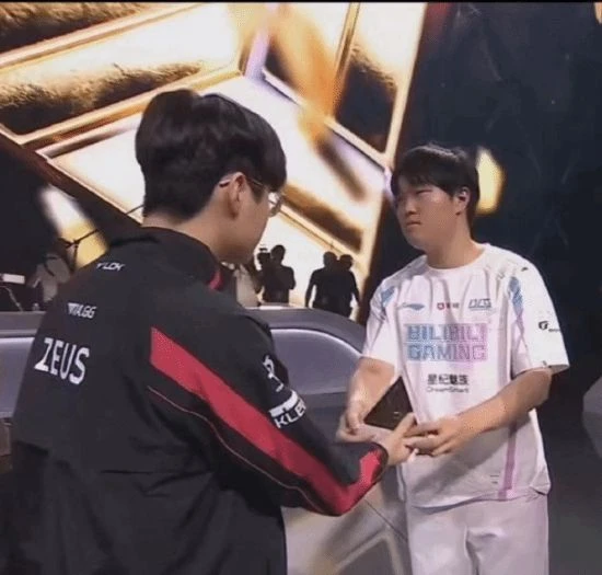 電競世界盃一輪游：《LOL》BLG 1-2不敵T1慘遭淘汰