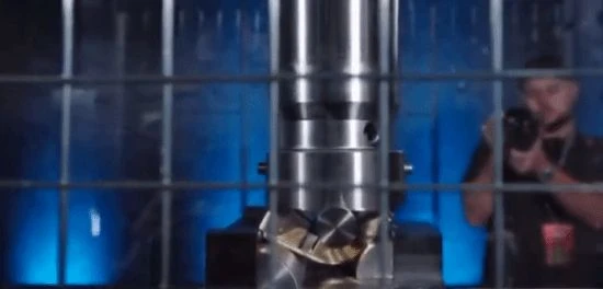 電競世界盃一輪游：《LOL》BLG 1-2不敵T1慘遭淘汰