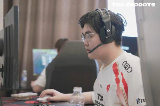 TES戰隊今晚迎來電競世界盃首秀！EWC告別BLG戰隊