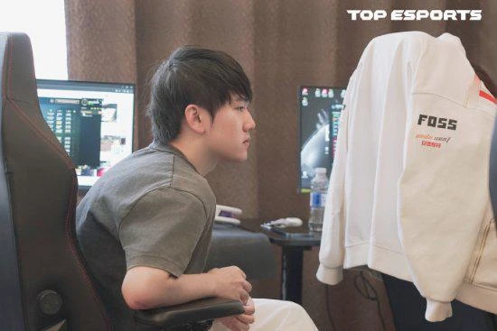 TES戰隊今晚迎來電競世界盃首秀！EWC告別BLG戰隊