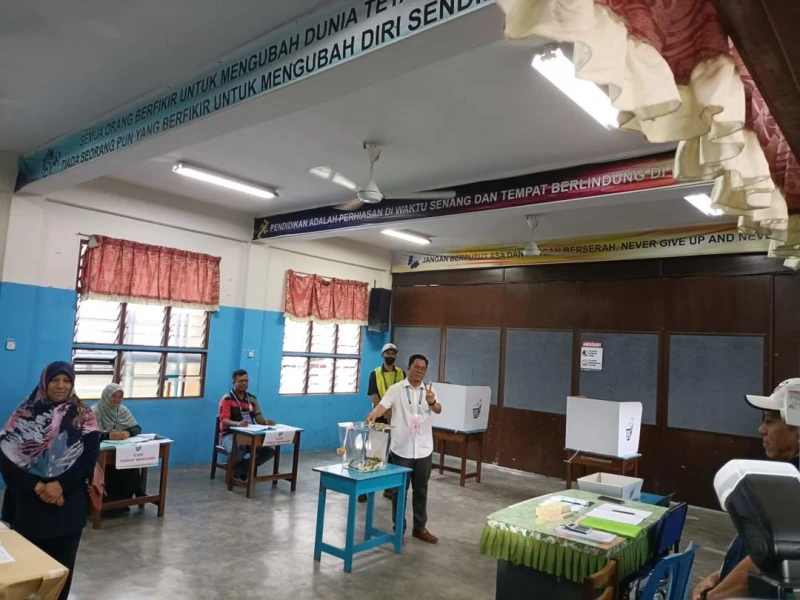 【雙溪峇甲補選】國盟候選人阿比丁　與八旬母親投下神聖一票