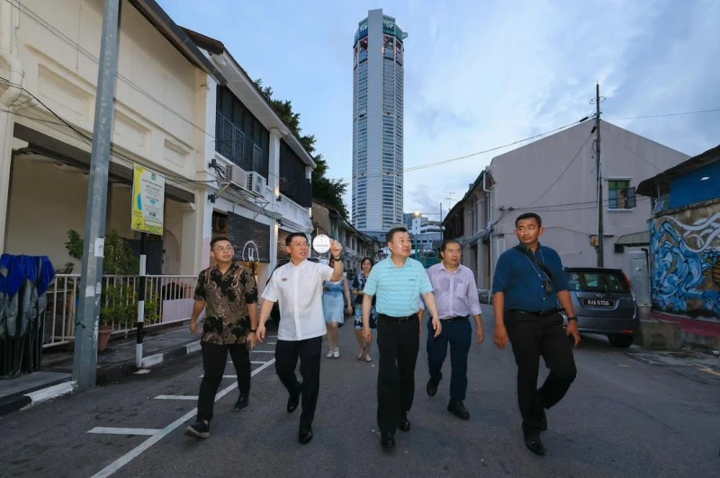 中國部長訪檳當「一日遊客」　倪可敏化身「金牌導遊」搞美食外交