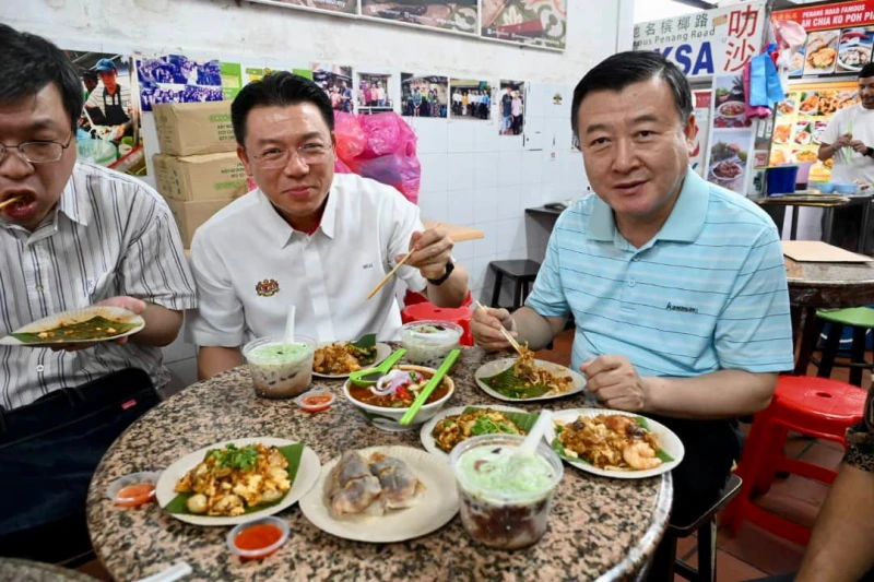 中國部長訪檳當「一日遊客」　倪可敏化身「金牌導遊」搞美食外交