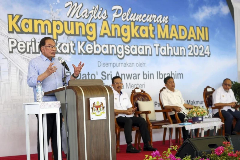 避免鄉區被邊緣化　安華指示高官走入甘榜