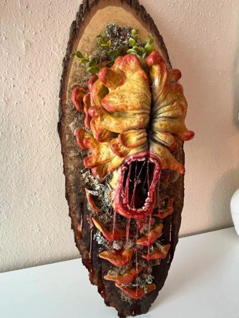 玩家母親製作《美末》循聲者雕塑：恐怖而精緻