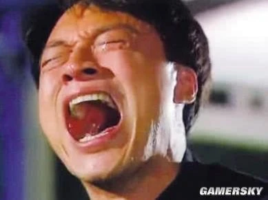 他在啥都能做的遊戲里，偏偏選了一種最痛的玩法