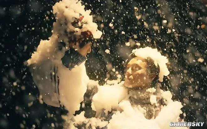 他在啥都能做的遊戲里，偏偏選了一種最痛的玩法